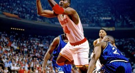 篮球传奇魔术师约翰逊揭秘：乔丹领衔NBA历史最佳球员榜